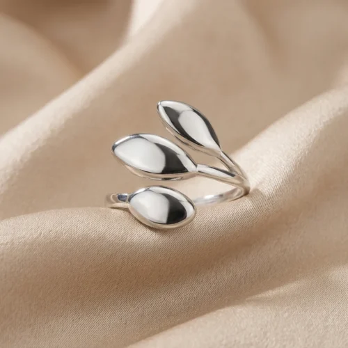 anillo triple hoja plateado