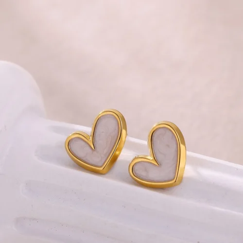 arete corazon dorado concha rosa