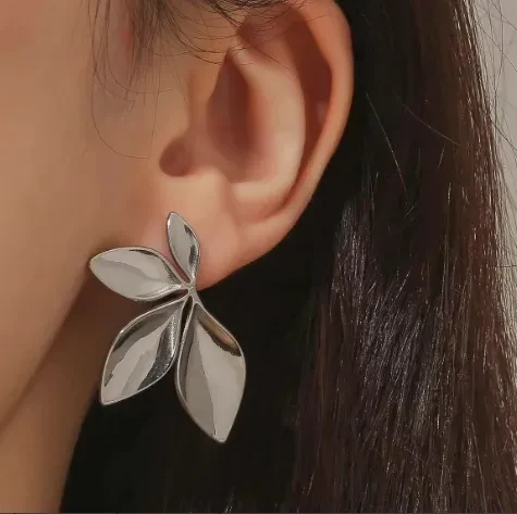 Aretes Leaf Plateados